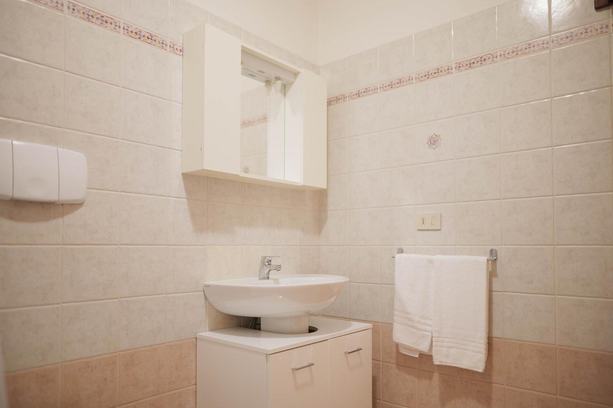 Casa Ghandi Vicino A Roma Con Box Auto E Wi-Fi 몬테로톤도 외부 사진